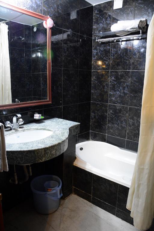 Motel Madhuban Jamshedpur Buitenkant foto