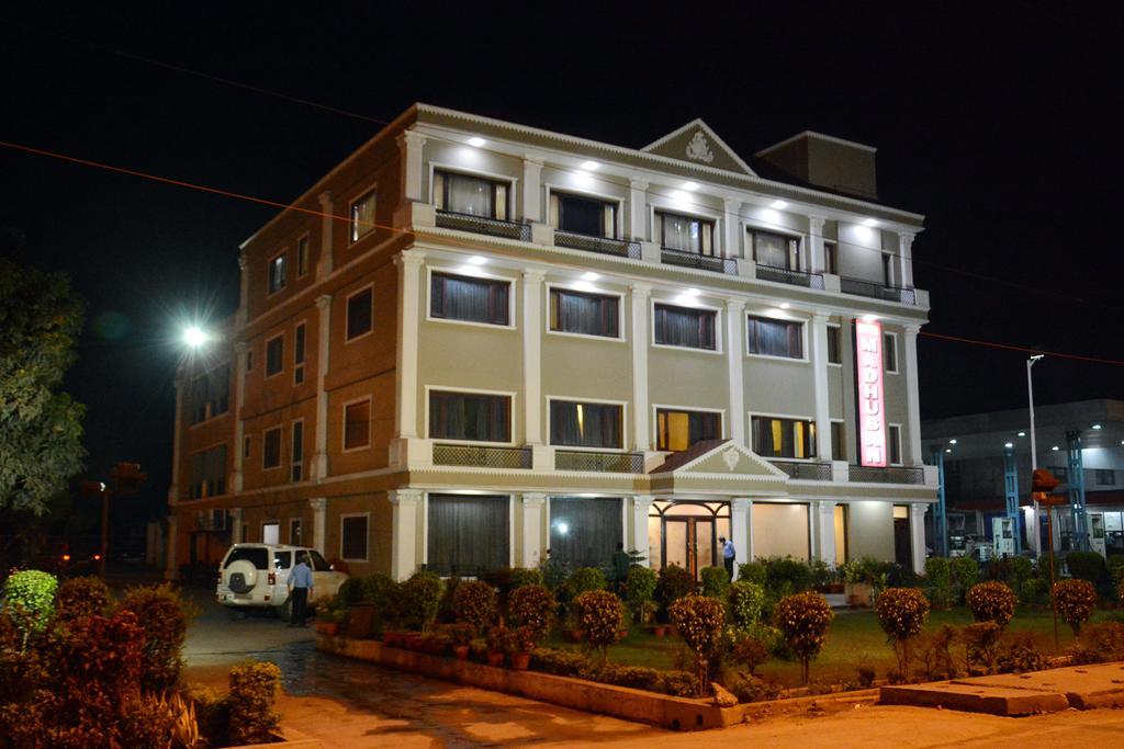 Motel Madhuban Jamshedpur Buitenkant foto