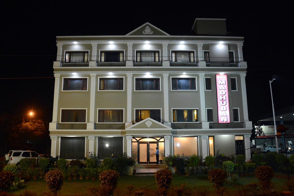 Motel Madhuban Jamshedpur Buitenkant foto